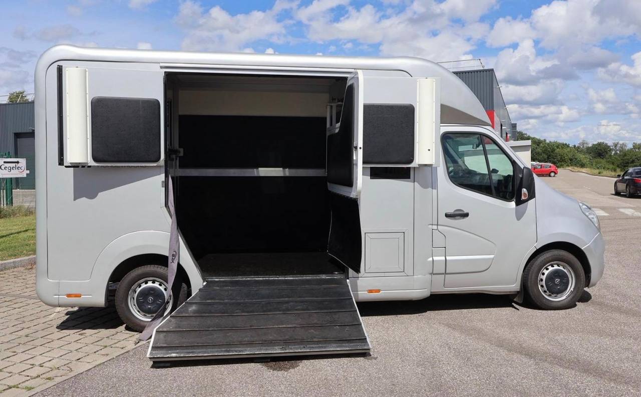 VL STX MOVANO 5P 165CH SELLERIE XL