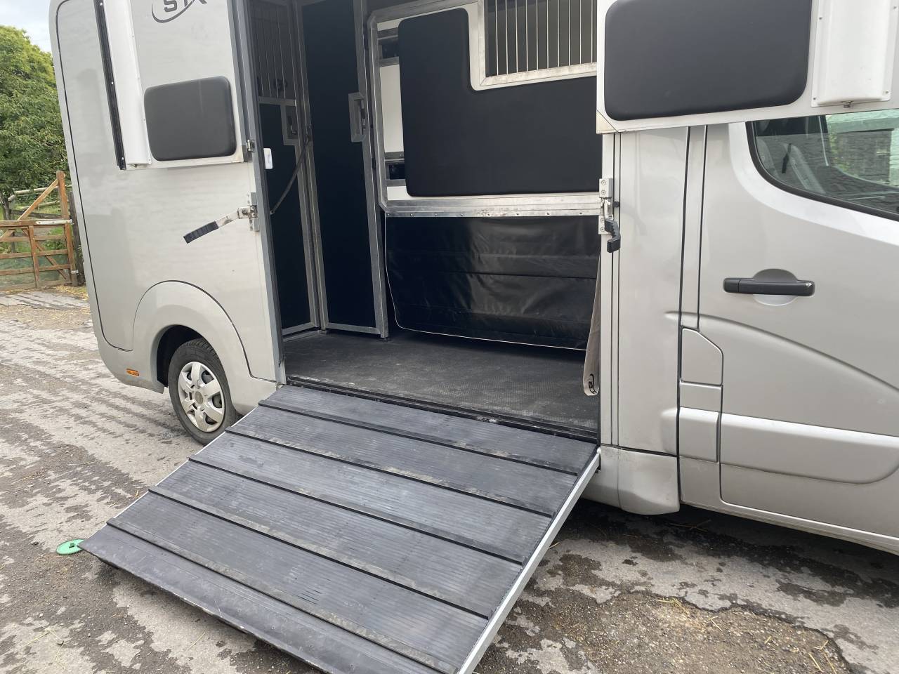 Camionnette STX stalle
