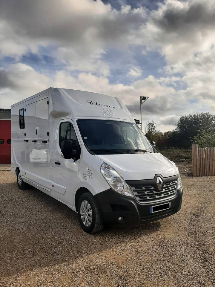 Renault Master - L3 Stall - 145 CV