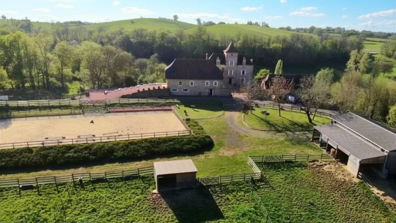 Somptueuse propri&eacute;t&eacute; &agrave; fort potentiel (12)