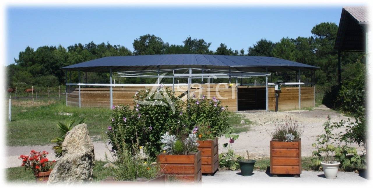 Propri&eacute;t&eacute; EQUESTRE proche Bordeaux &agrave; reprendre!