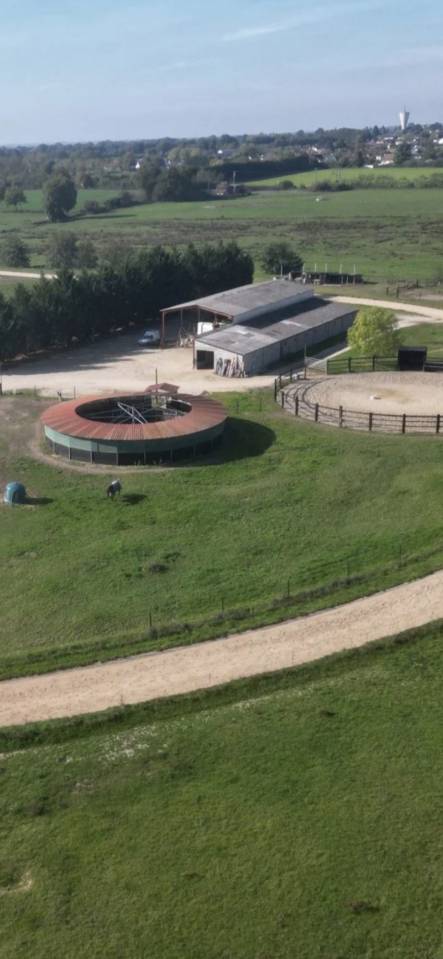 Propri&eacute;t&eacute; &eacute;questre de caract&egrave;re sur plus de 5 hectares  S