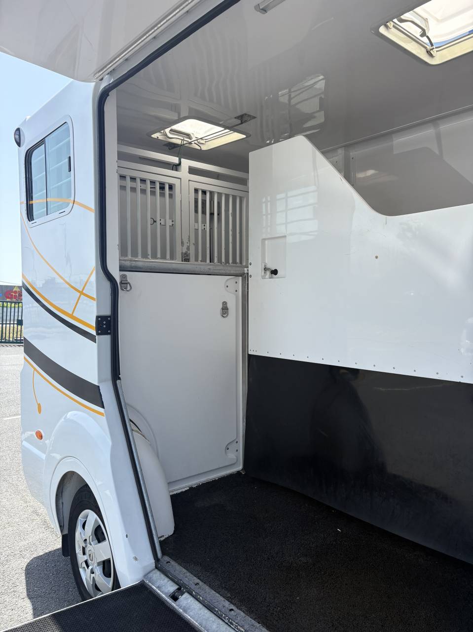 camion 2 chevaux BARBOT