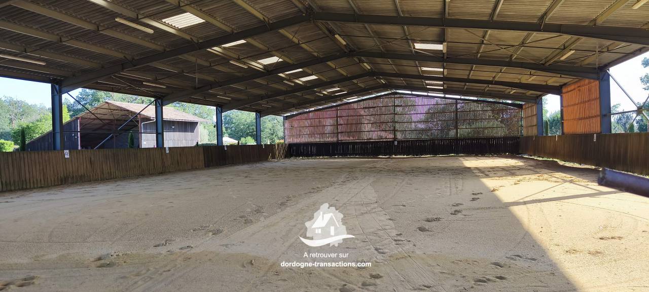 PROPRIETE EQUESTRE D&rsquo;EXCEPTION &ndash; 22 HA CLES EN MAINS