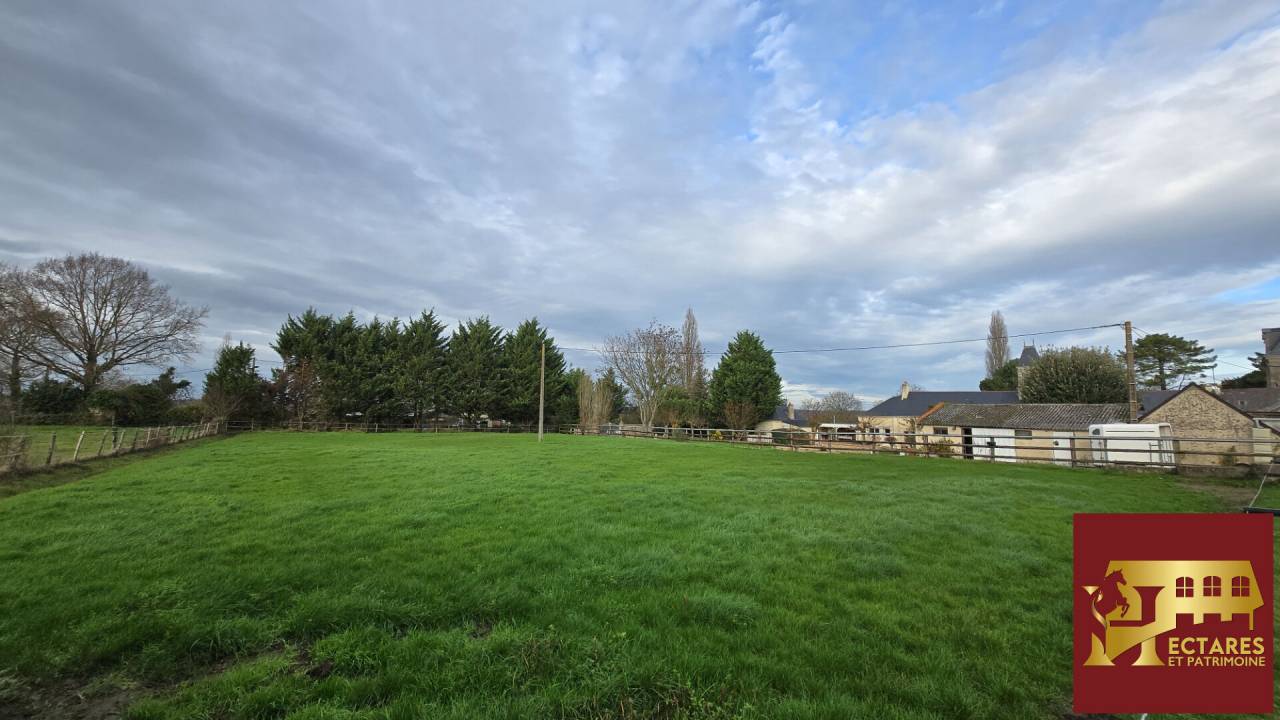 Belle Demeure de 175 m2 sur une Propri&eacute;t&eacute; de 8 ha