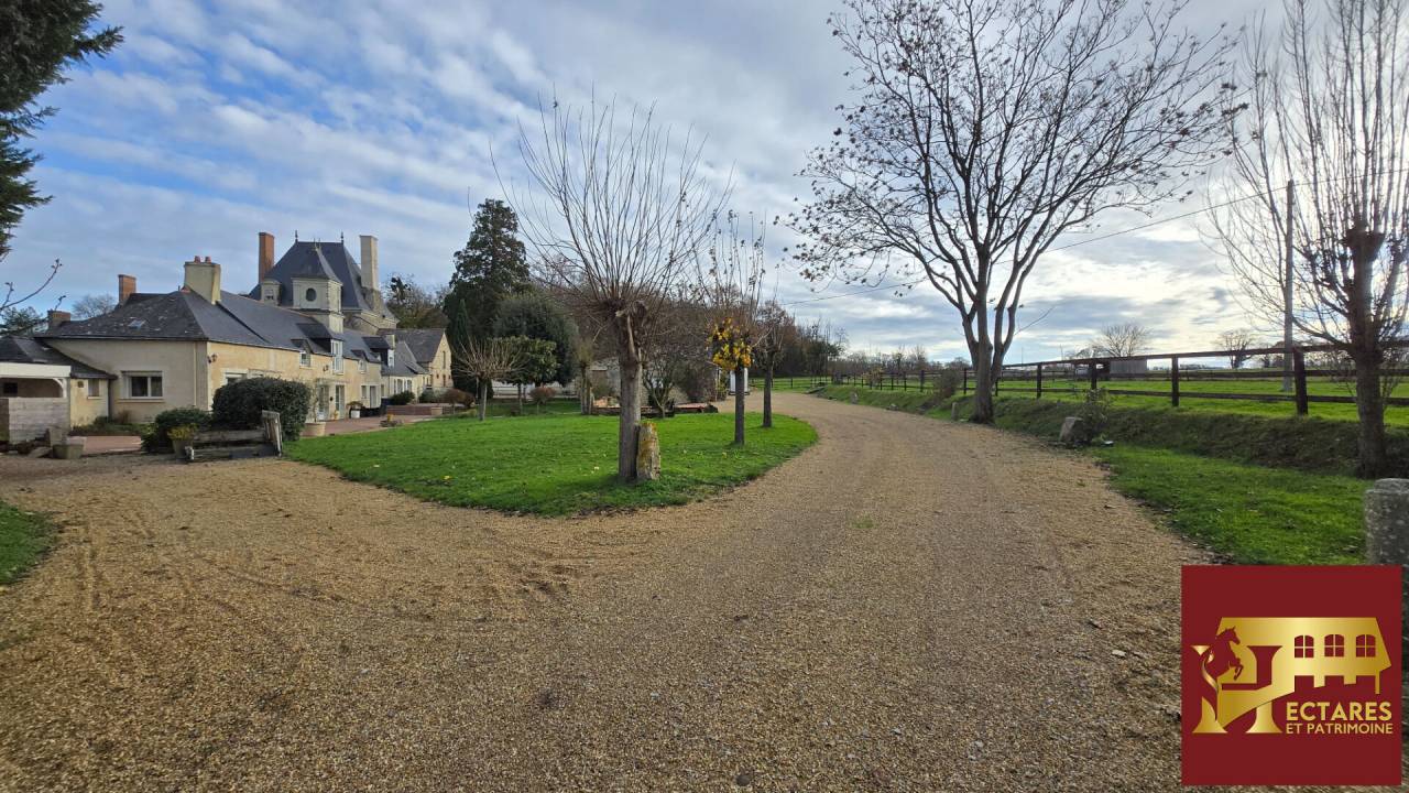 Belle Demeure de 175 m2 sur une Propri&eacute;t&eacute; de 8 ha