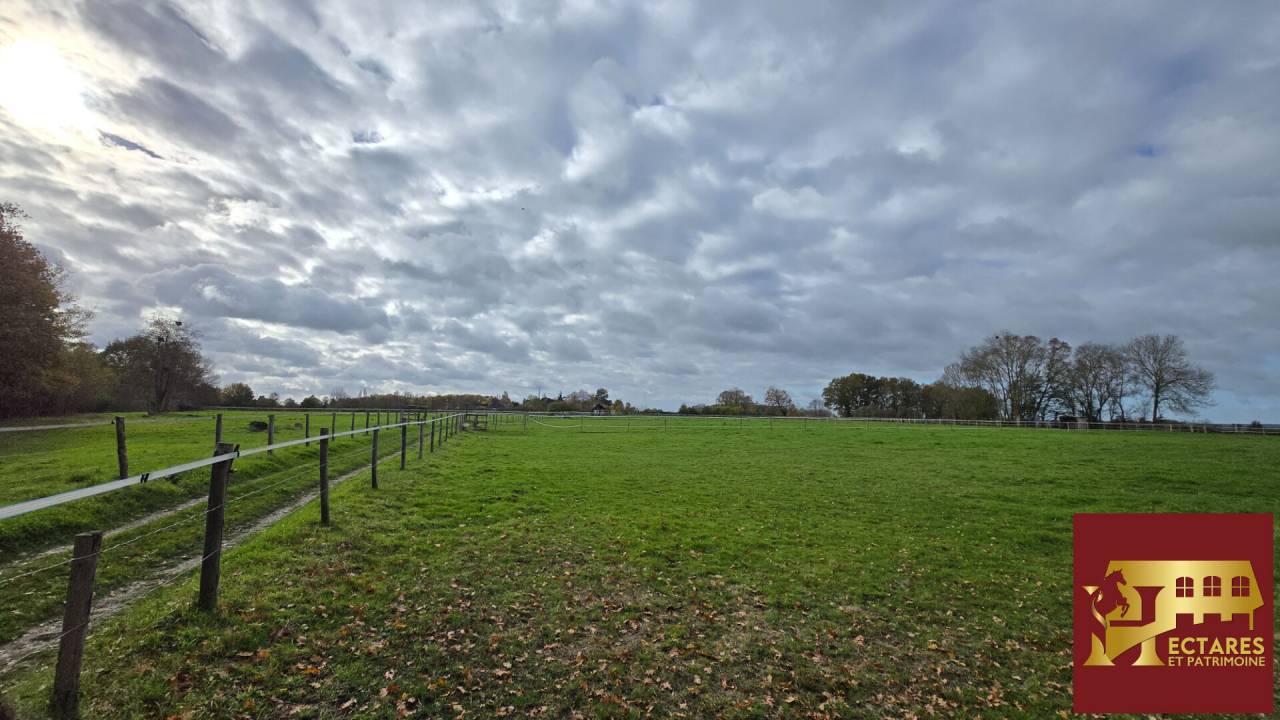 Belle Demeure de 175 m2 sur une Propri&eacute;t&eacute; de 8 ha