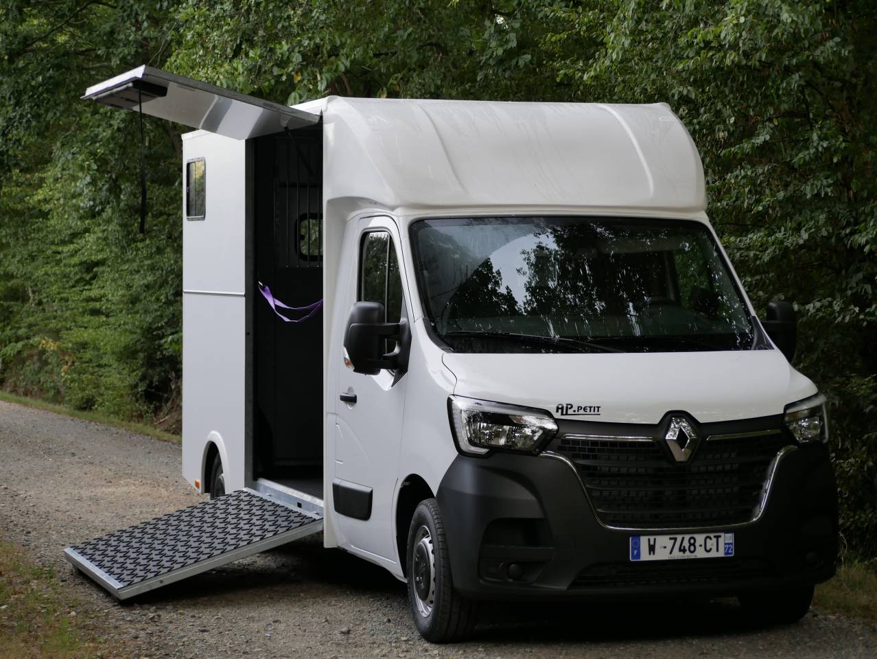 Renault Master L3 stalle caisse chevaux neuve 