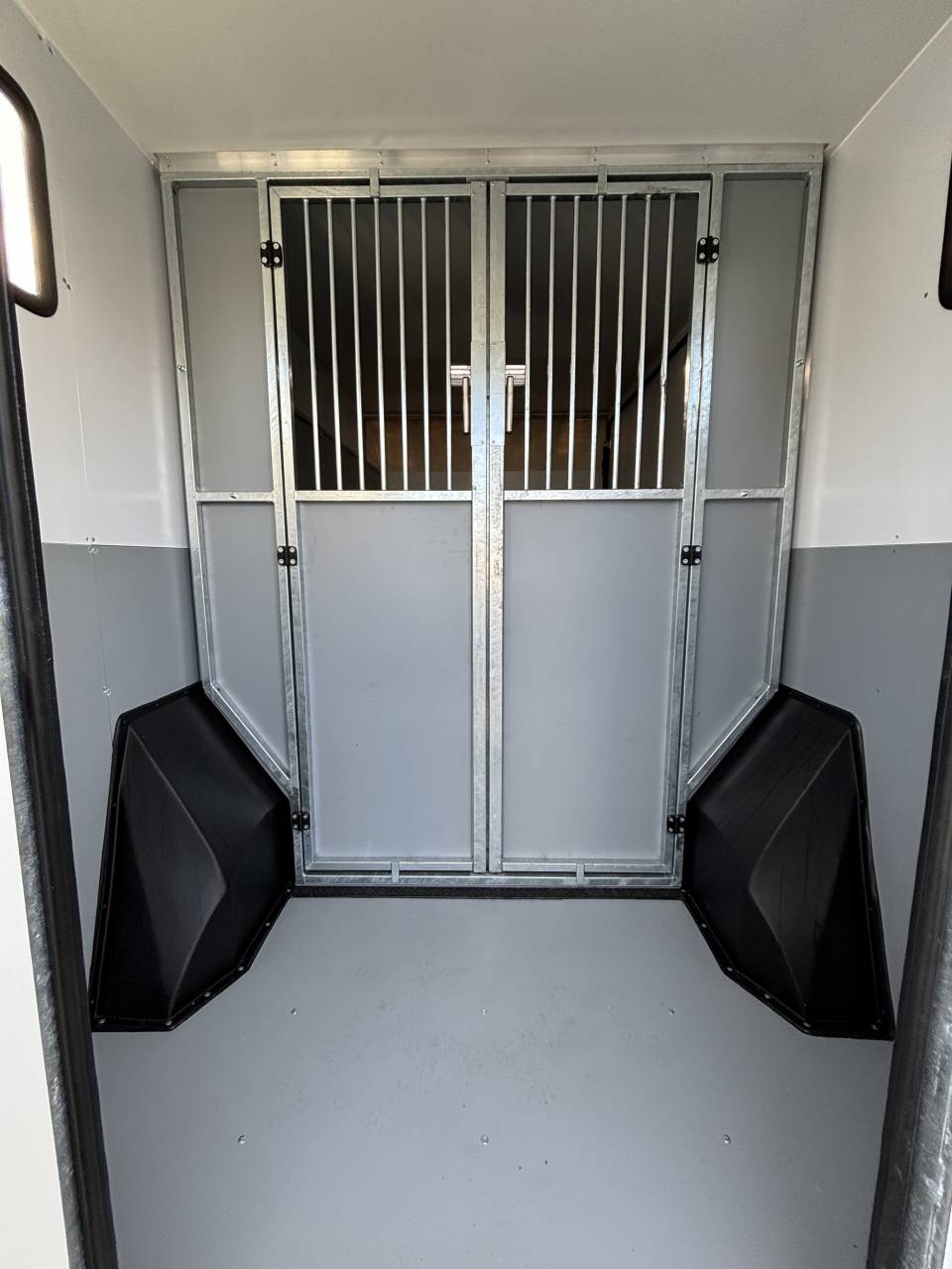 Renault Master L3 stalle caisse chevaux neuve 