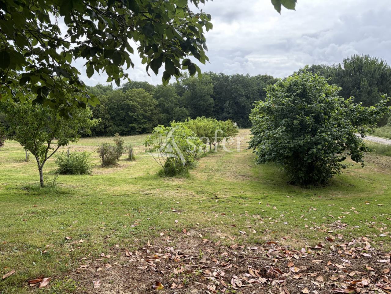 Propri&eacute;t&eacute; en pierre sur 10ha au calme