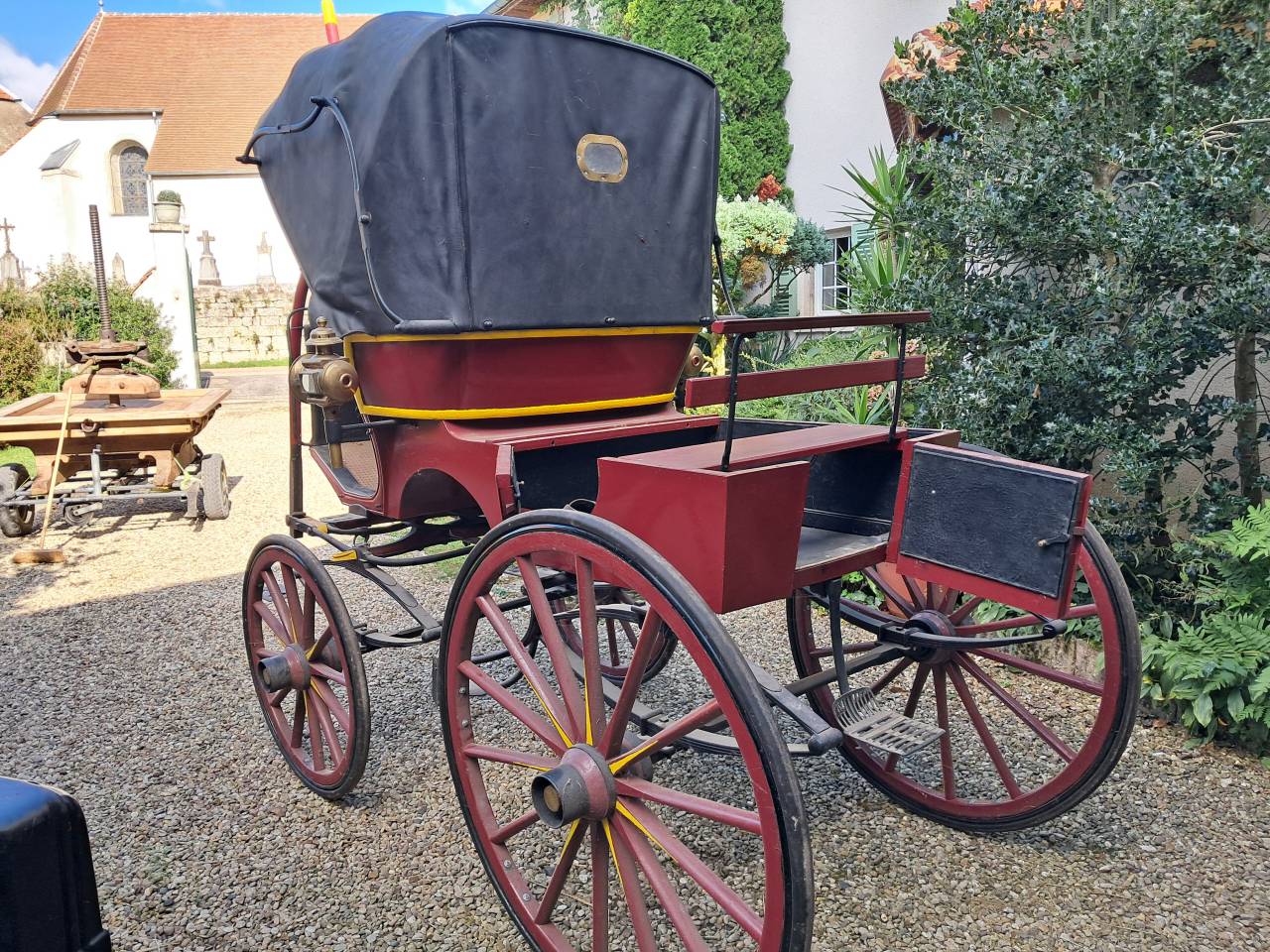 cheval de trait Arabo Percheron attel&eacute; + cal&egrave;che Marath