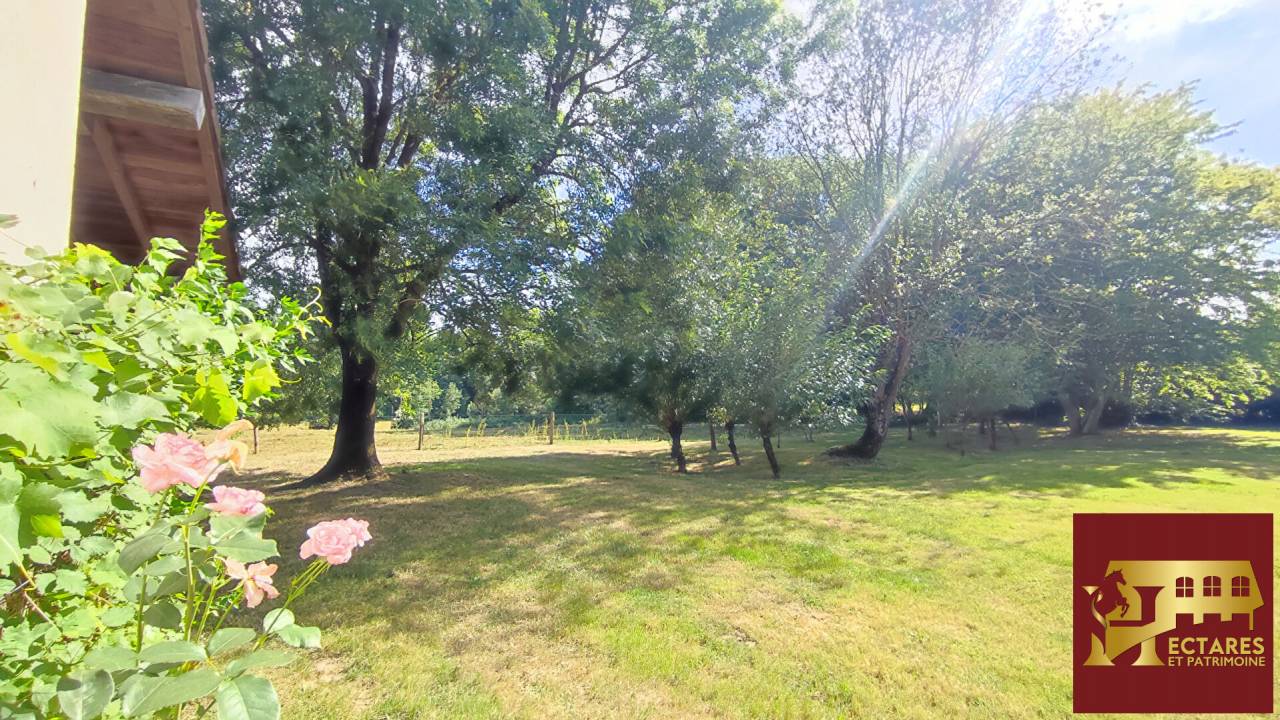Demeure XIXe r&eacute;nov&eacute;e 2,8 hectares