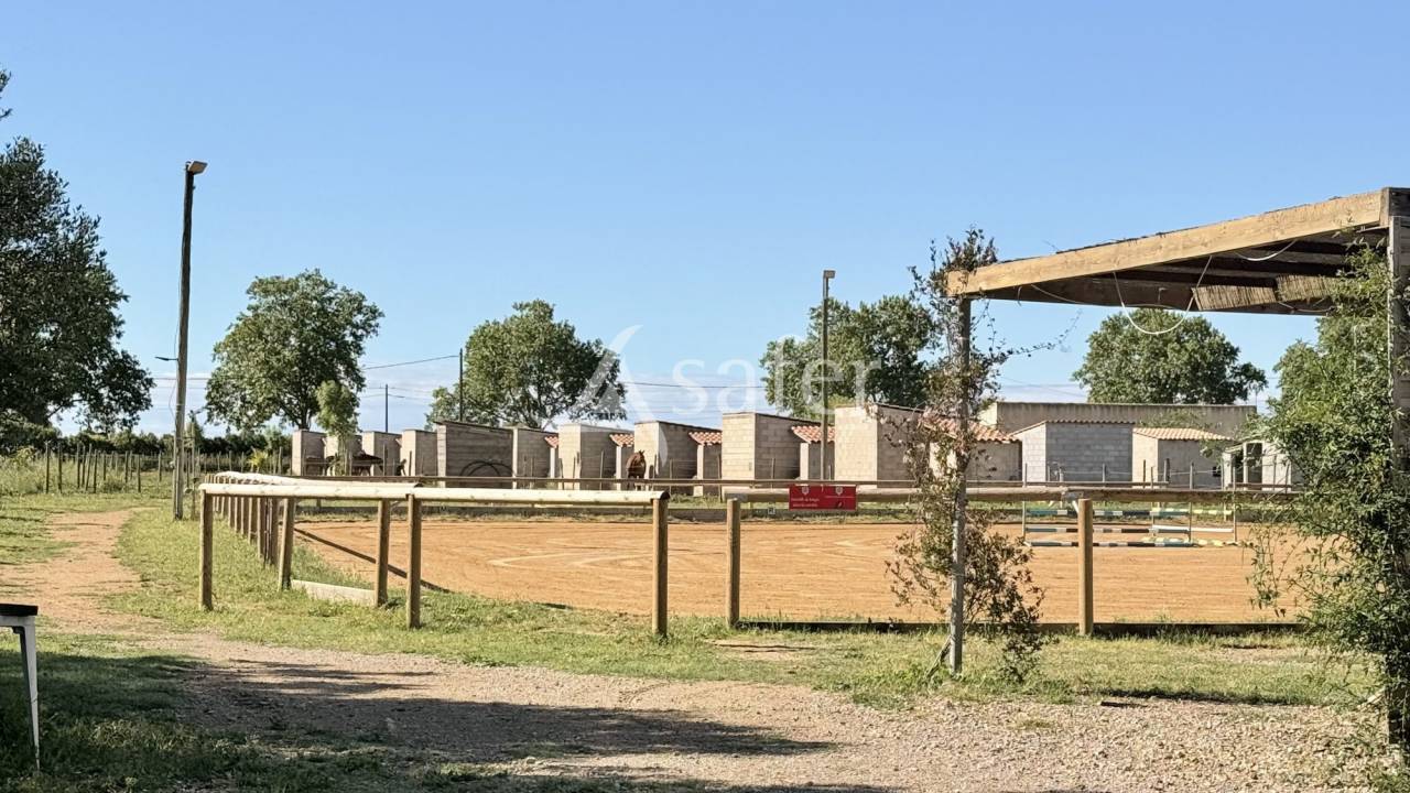 Propri&eacute;t&eacute; professionnelle de 1,5 ha entre P&eacute;zenas et Agde