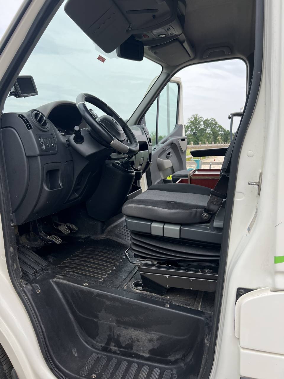 Camionnette Renault de 2013 (cabine chevaux de 2021!)