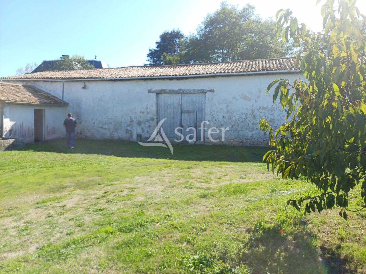 Propri&eacute;t&eacute; de 13ha, proximit&eacute; de l'Estuaire, avec un Corps de