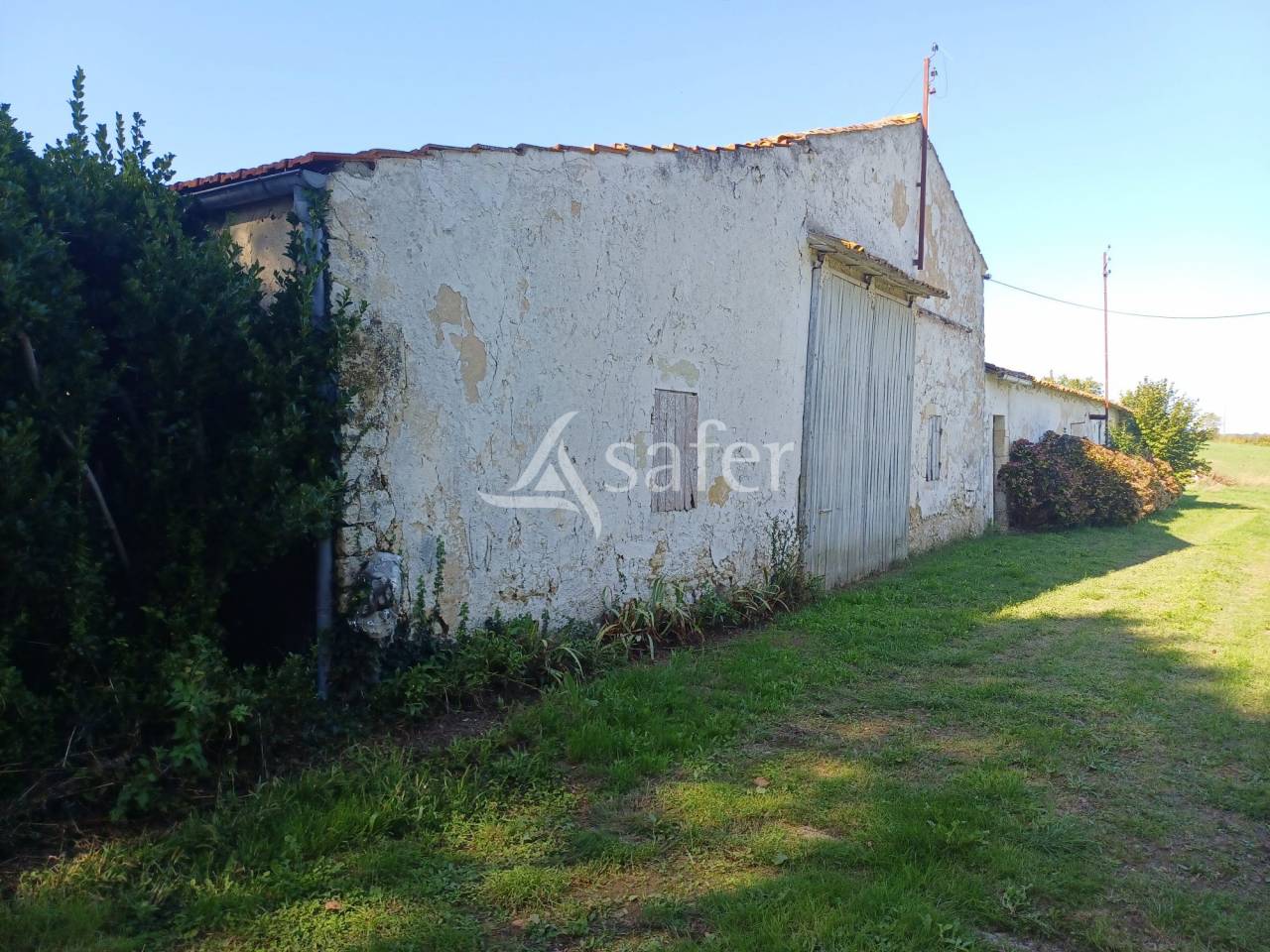 Propri&eacute;t&eacute; de 13ha, proximit&eacute; de l'Estuaire, avec un Corps de
