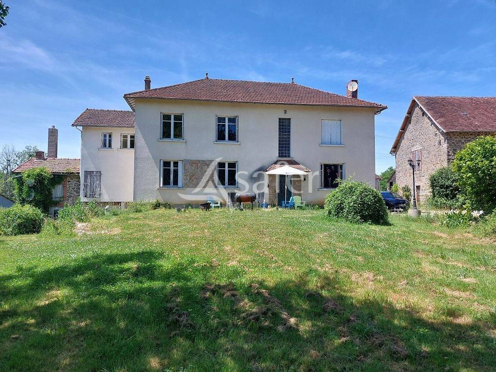 Propri&eacute;t&eacute; agricole de carat&egrave;re, isol&eacute;e, sur plus de 94ha d'u