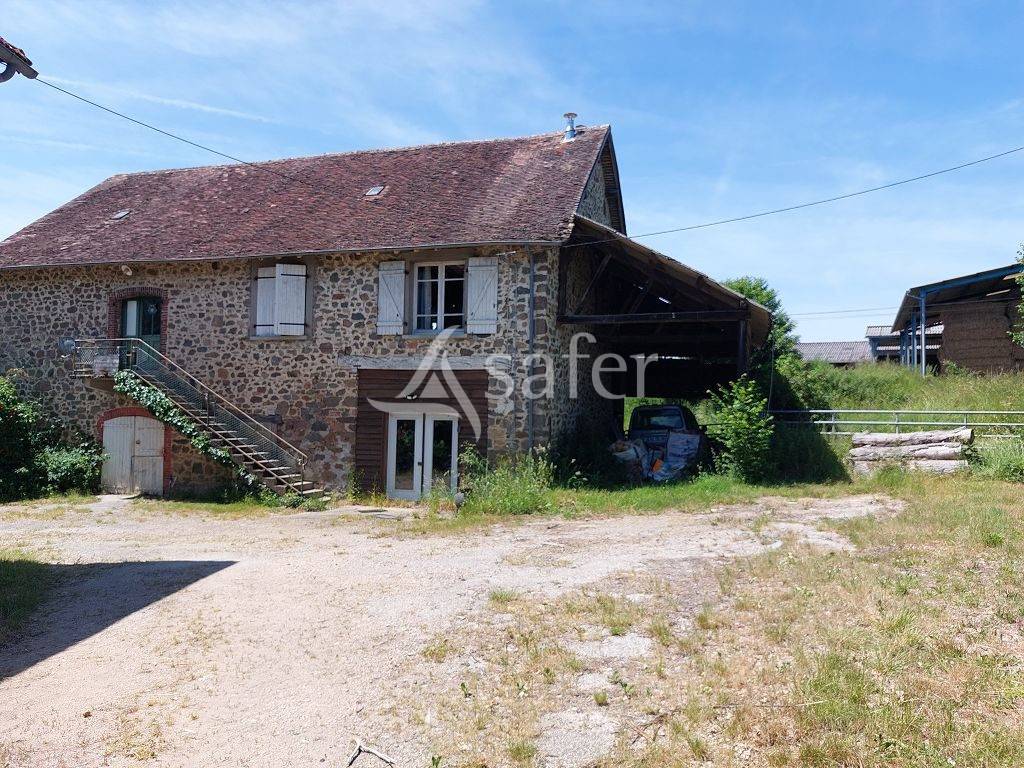 Propri&eacute;t&eacute; agricole de carat&egrave;re, isol&eacute;e, sur plus de 94ha d'u