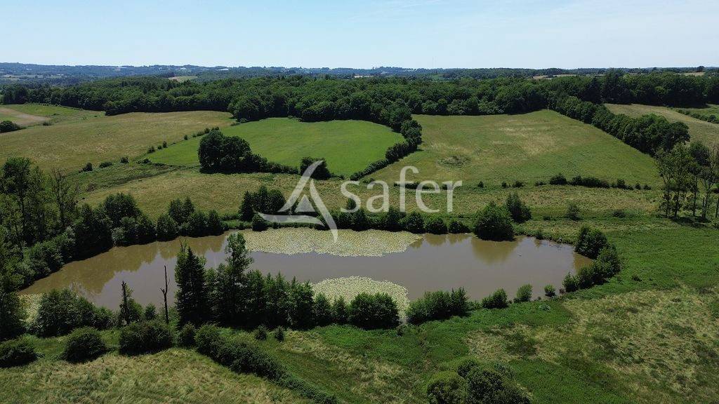 Propri&eacute;t&eacute; agricole de carat&egrave;re, isol&eacute;e, sur plus de 94ha d'u