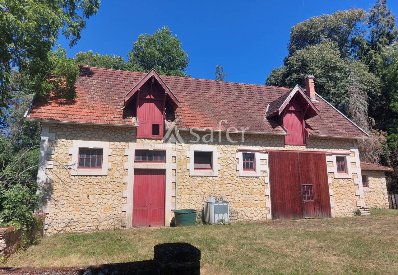 Manoir du 19eme si&egrave;cle avec chambres d'h&ocirc;tes, en vall&eacute;e de l'