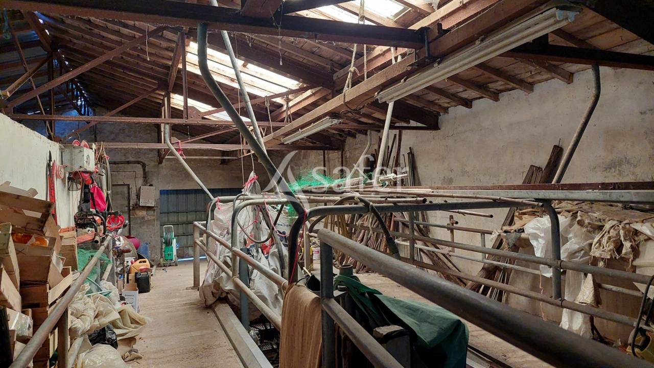 Propri&eacute;t&eacute; agricole de 50ha avec b&acirc;timents d'habitations et d'