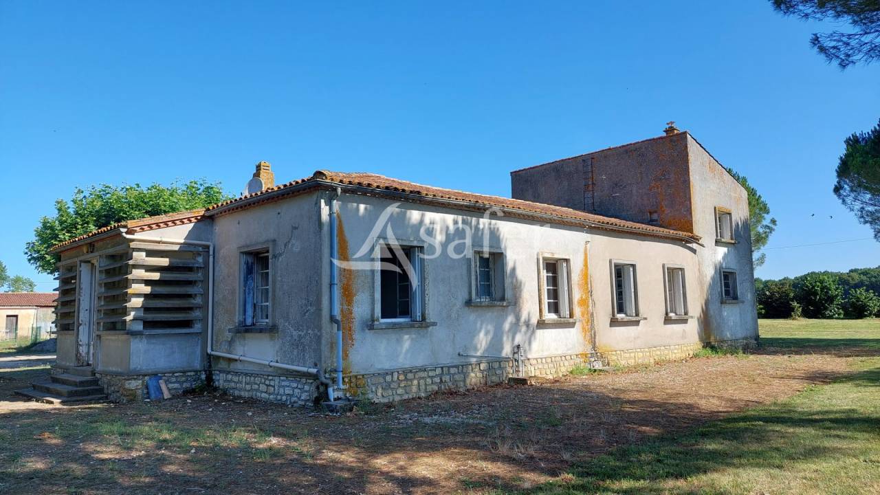 Propri&eacute;t&eacute; agricole de 50ha avec b&acirc;timents d'habitations et d'