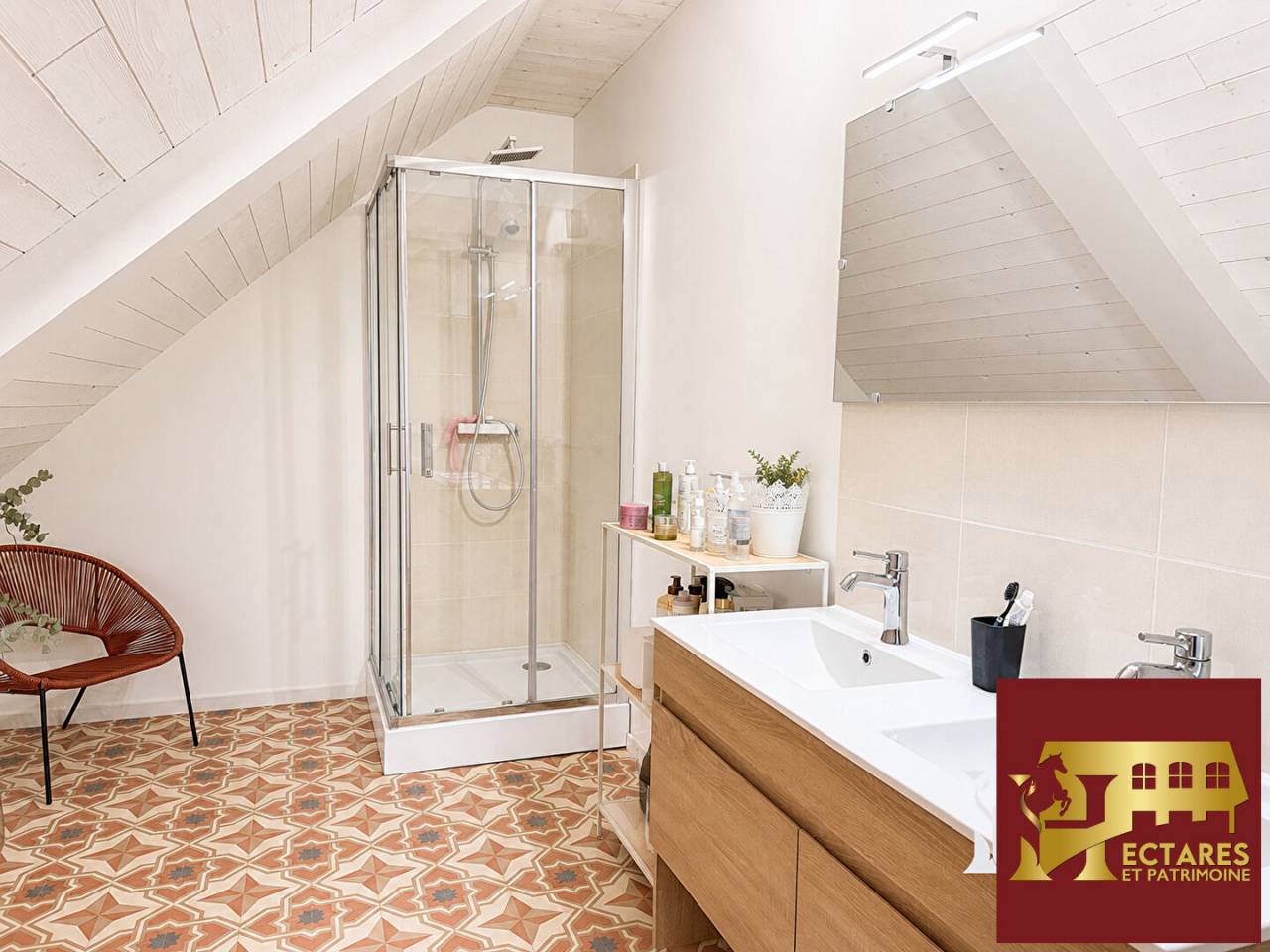 Maison enti&egrave;rement r&eacute;nov&eacute;e avec d&eacute;pendances ? 4 chambres ? Environnement campagn