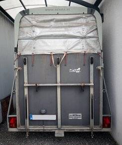 Vend Van Henra 2 chevaux