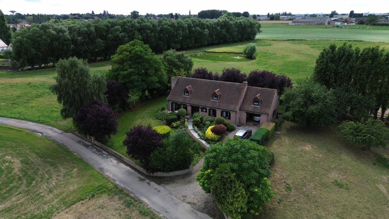 propriete,3ha, proche de lille.