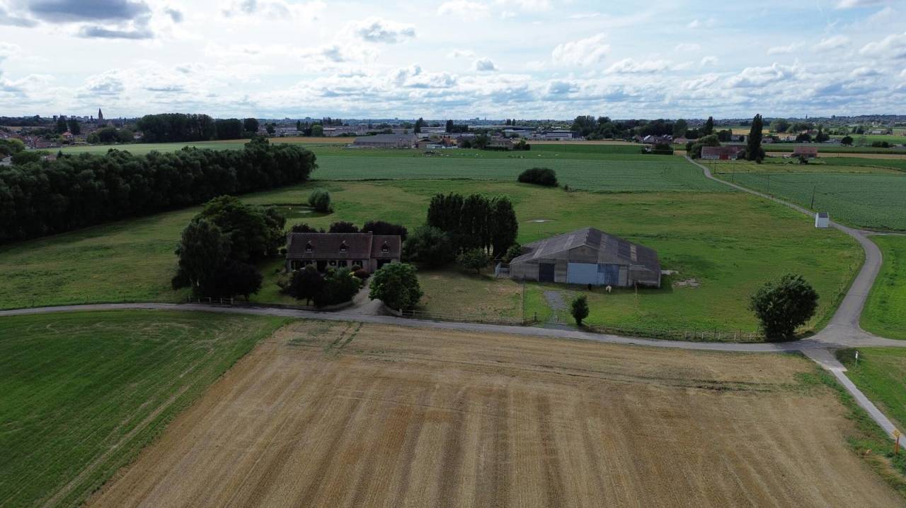 propriete,3ha, proche de lille.