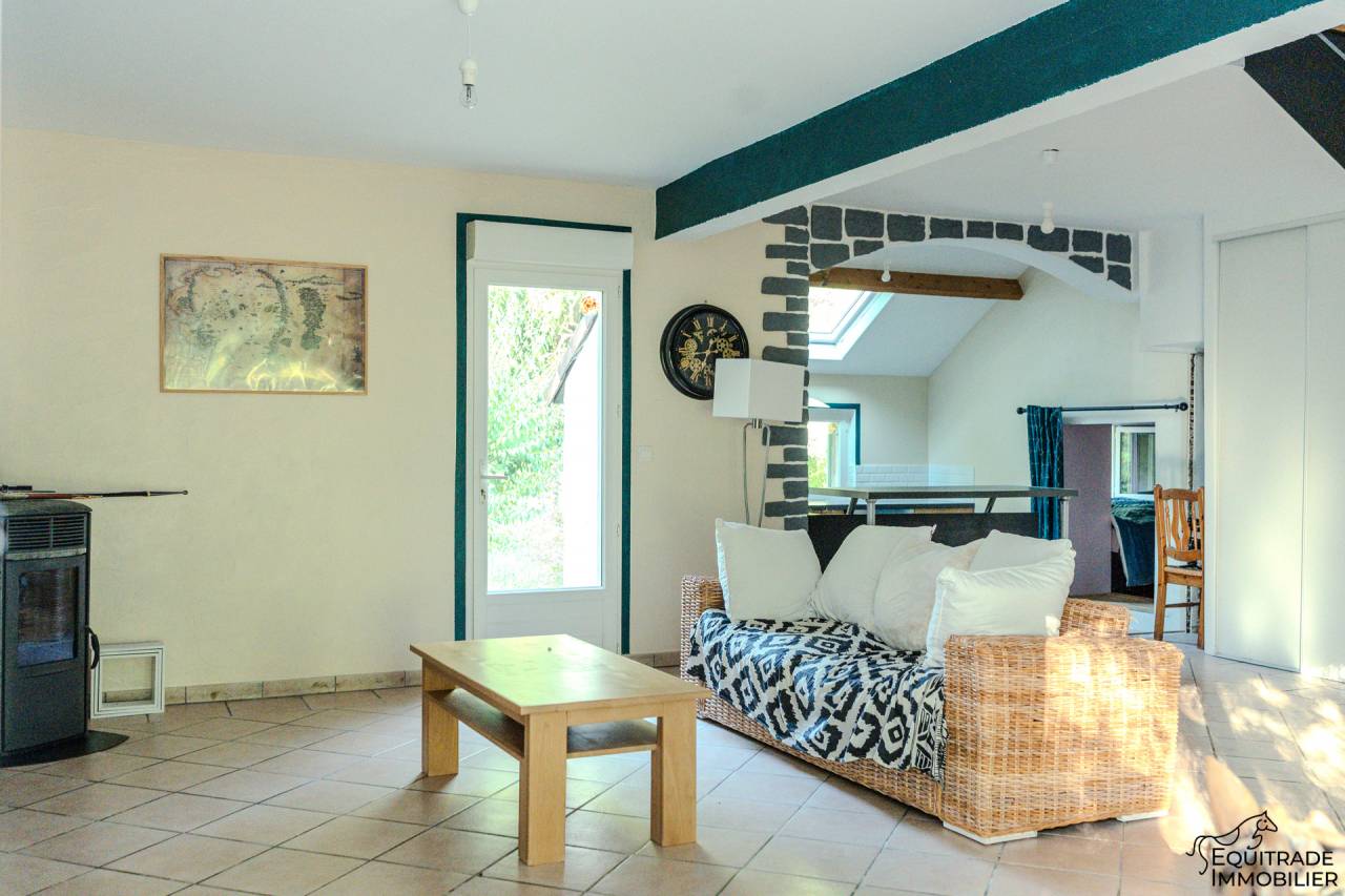 Propri&eacute;t&eacute; 5ha40, deux maisons, prairies
