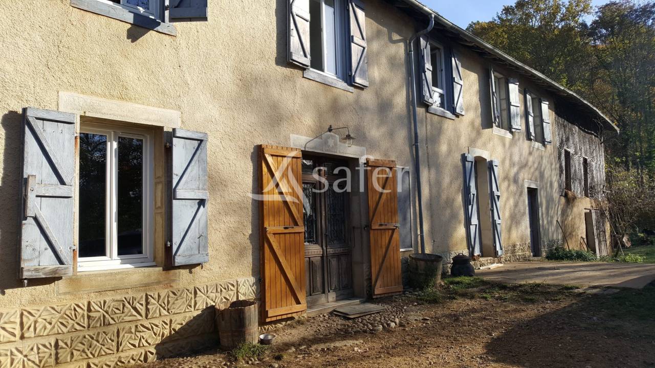 Propri&eacute;t&eacute; d'&eacute;levage avec ancien moulin et 13ha attenants