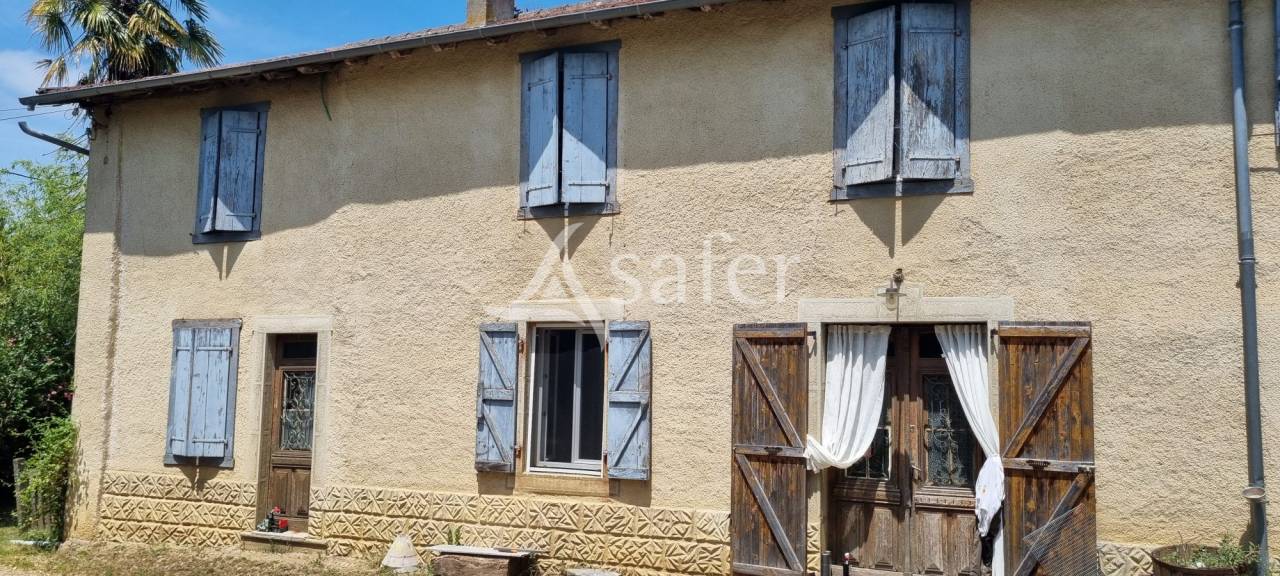 Propri&eacute;t&eacute; d'&eacute;levage avec ancien moulin et 13ha attenants
