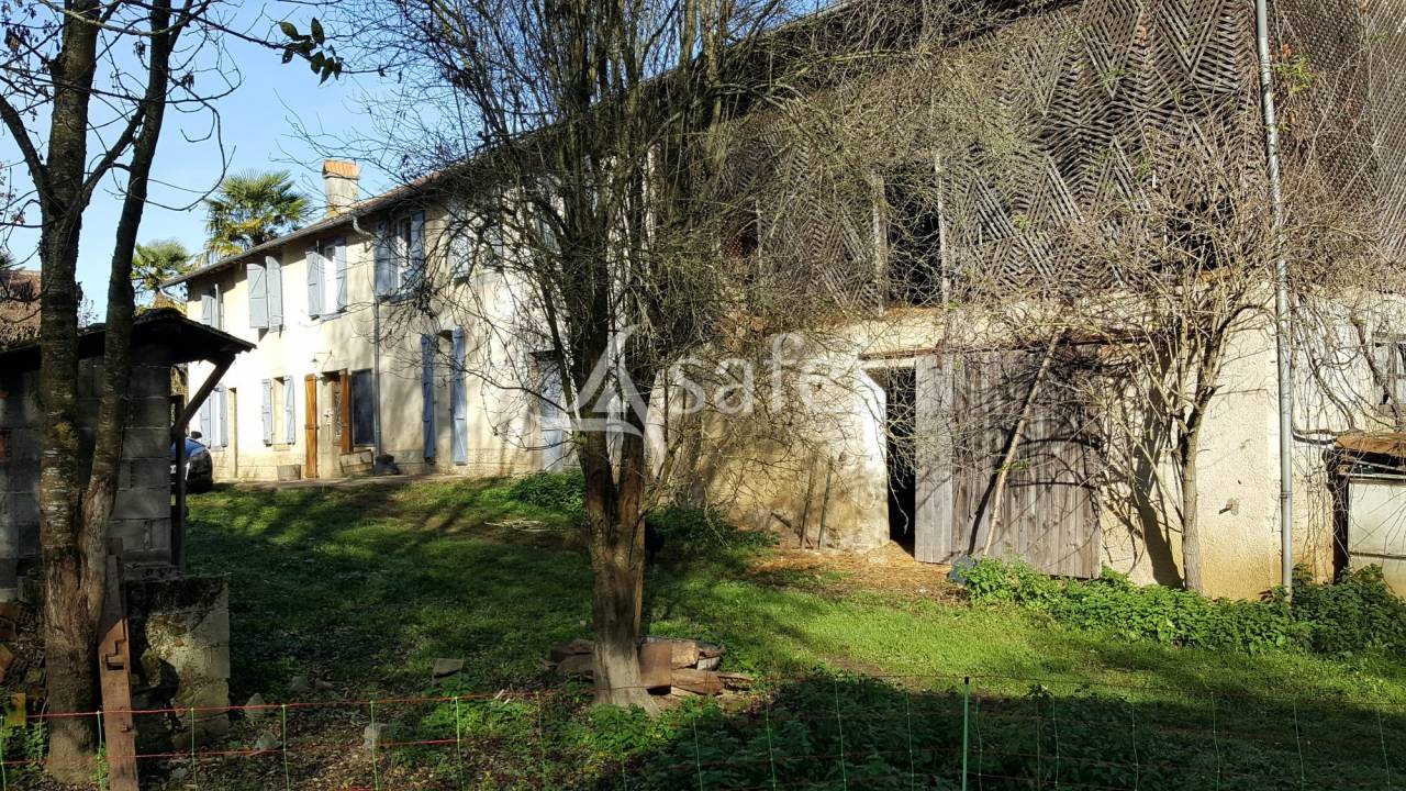 Propri&eacute;t&eacute; d'&eacute;levage avec ancien moulin et 13ha attenants