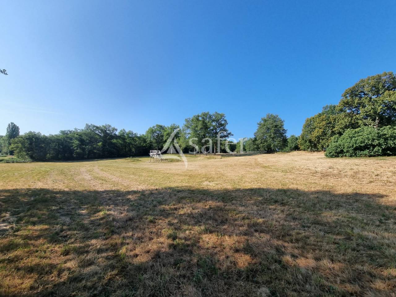 Ancien Corps de ferme sur 11 ha au Nord-Ouest du Lot