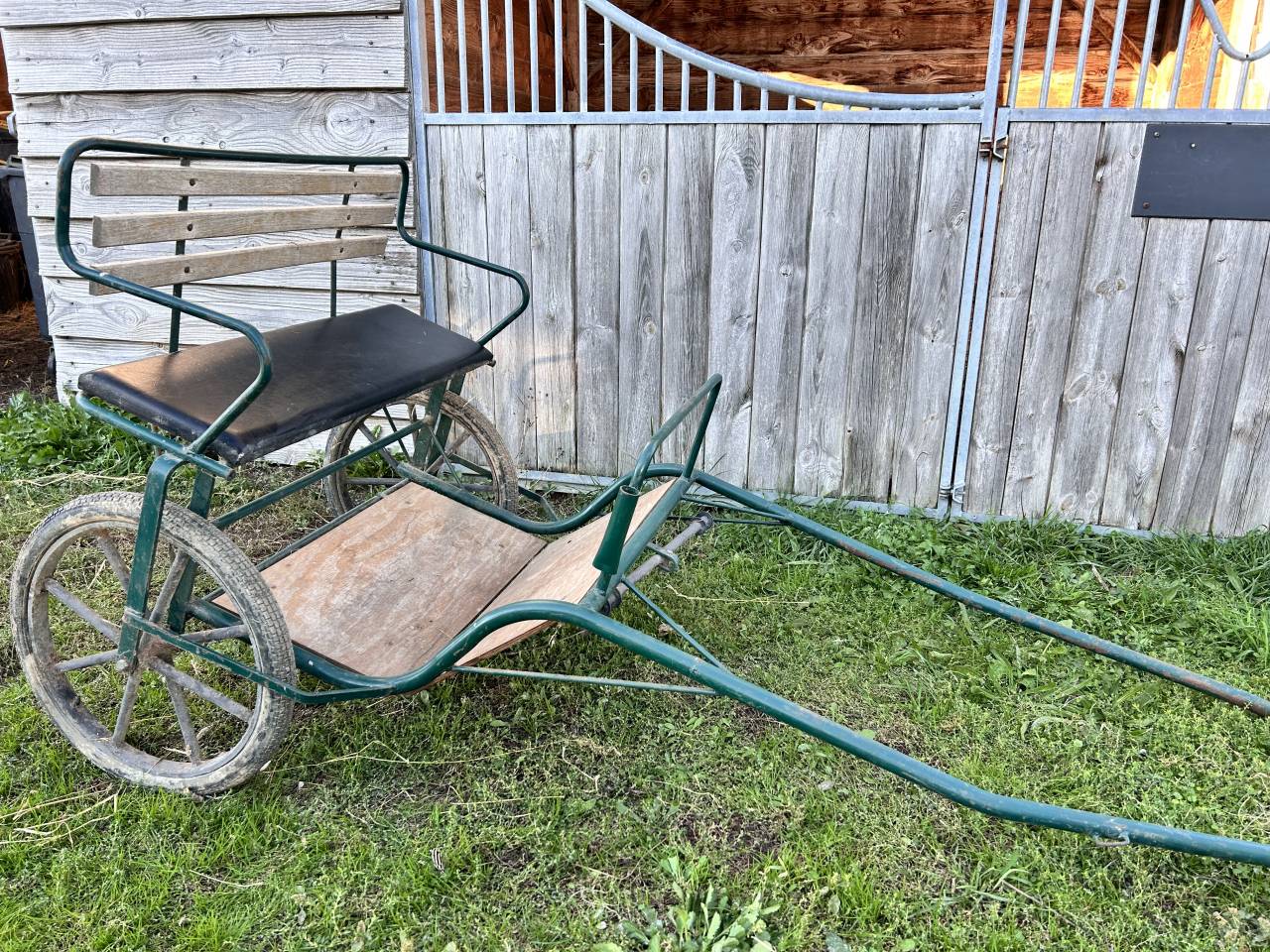 CARRIOLE POUR PONEY OU PETIT CHEVAL