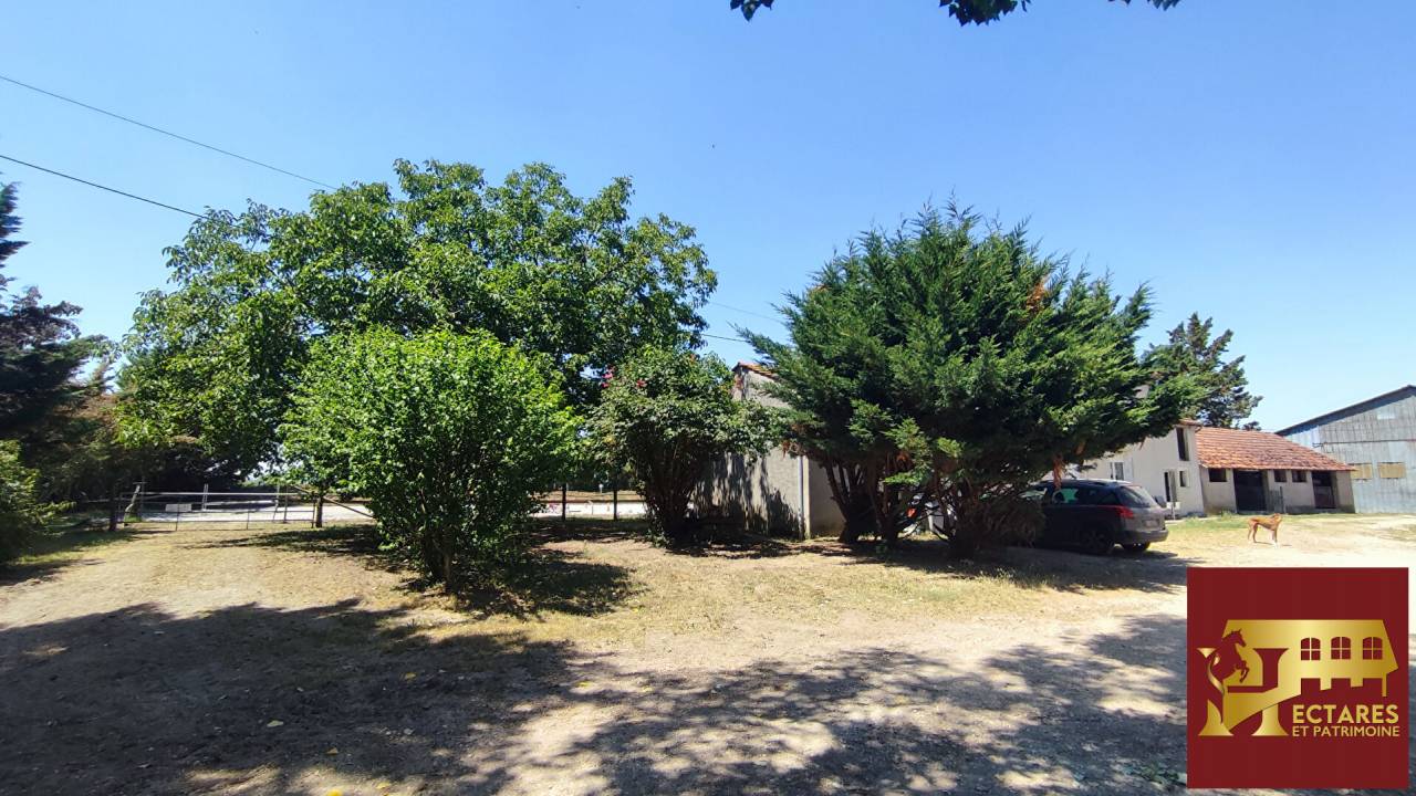 Propri&eacute;t&eacute; &eacute;questre 2,3 hectares