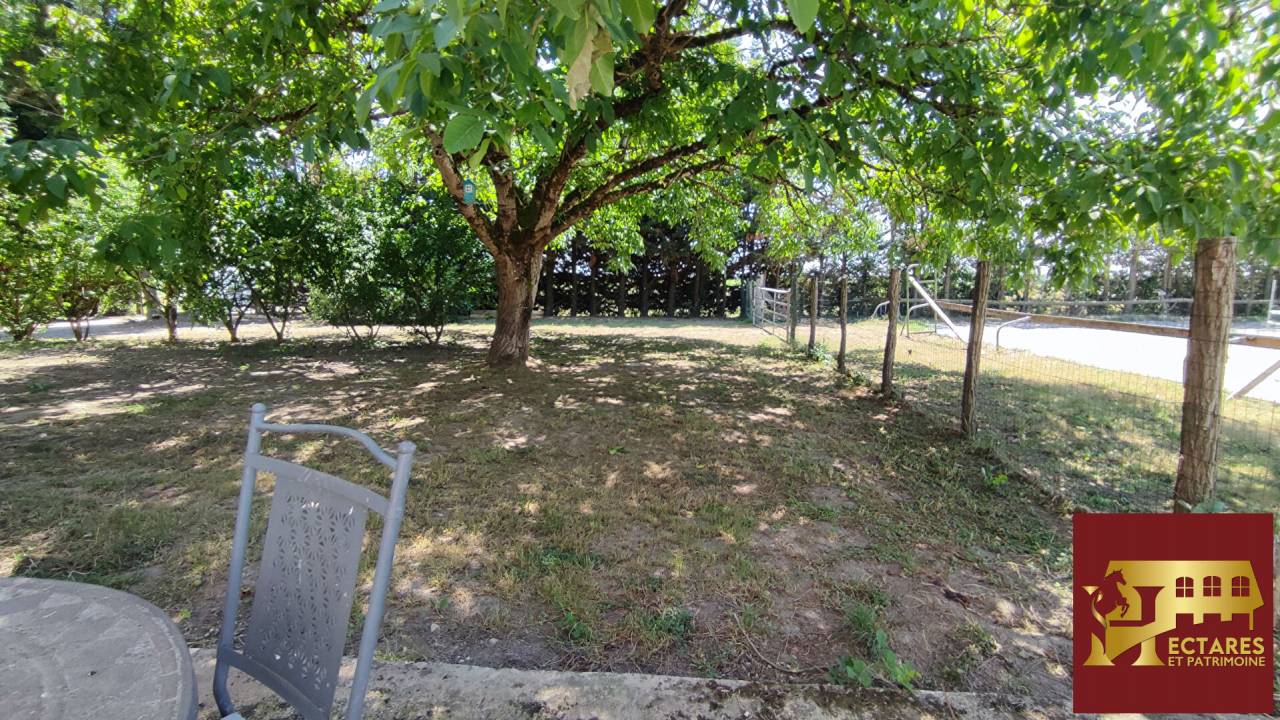 Propri&eacute;t&eacute; &eacute;questre 2,3 hectares