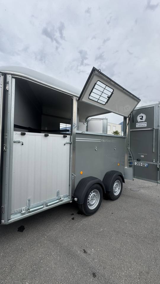 VAN OBLIC X2 COMME NEUF 2 CH &ndash; DISPONIBLE SUR GRENOBLE
