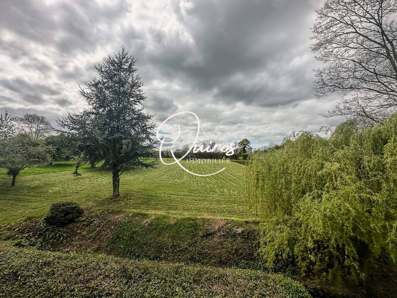 Ensemble immobilier - Vendes - 1 hectare 3