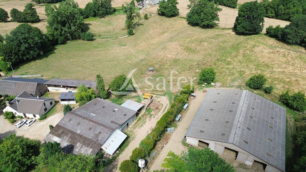 Propri&eacute;t&eacute; agricole d'&eacute;levage sur 59 ha