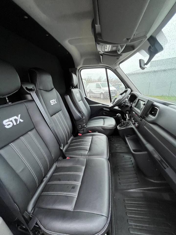 VL STX 2024 3 places cabine 