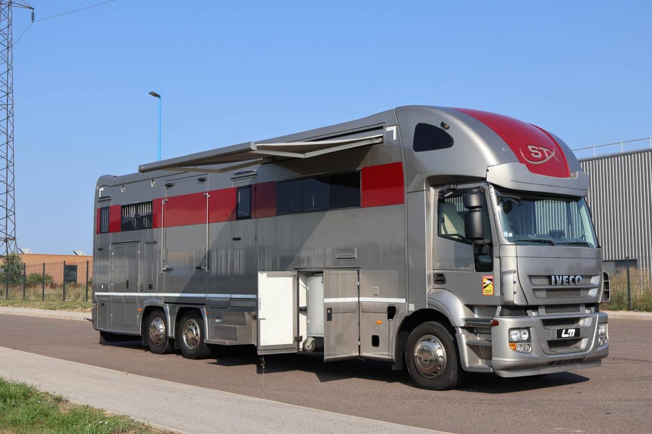 IVECO 26.360 STX - 6 CHEVAUX - POP OUT