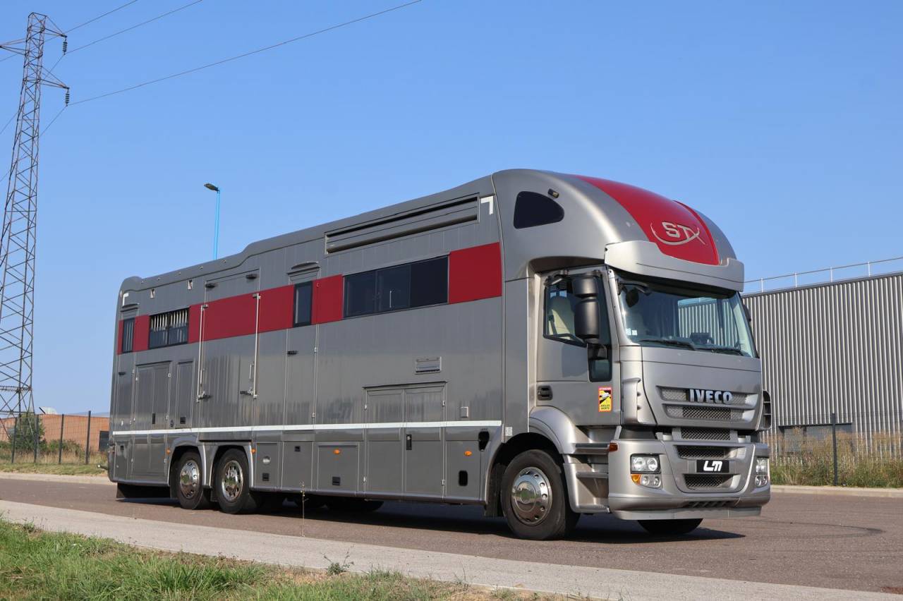 IVECO 26.360 STX - 6 CHEVAUX - POP OUT