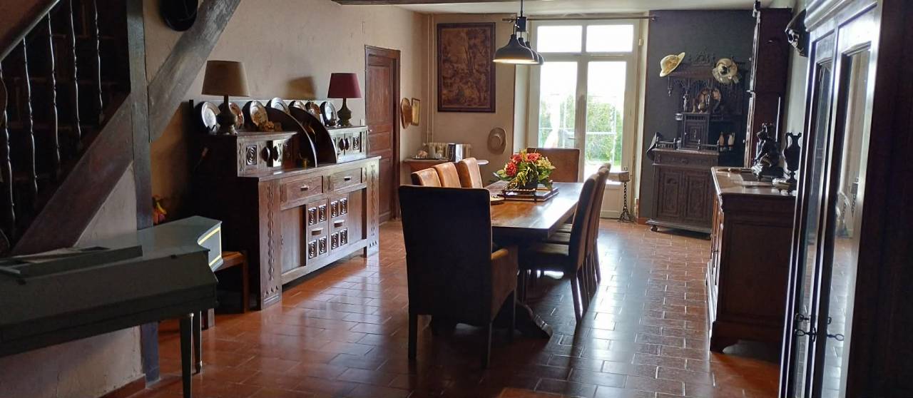 Propri&eacute;t&eacute; &eacute;questre familiale sur 17 ha  