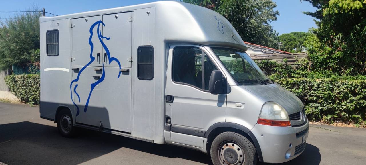 Renault Master Carrosserie Chardron 5 places 150cv 2010
