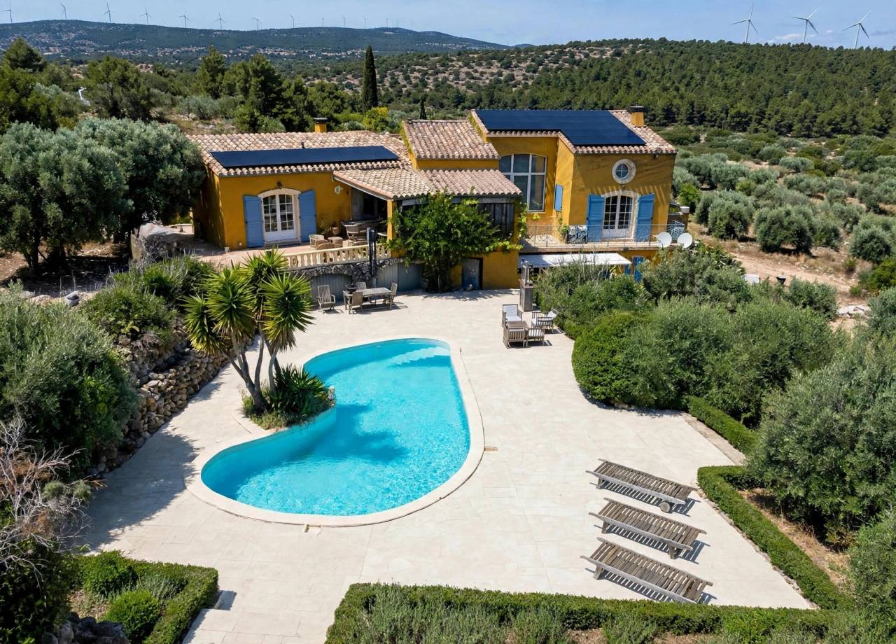 Villa equestre vue sur Mer,1,04 ha, 4 boxe 