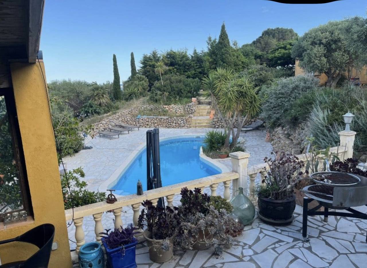 Villa equestre vue sur Mer,1,04 ha, 4 boxe 