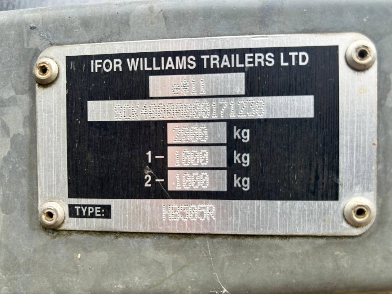 Vend Van 2 places IFOR WILLIAMS