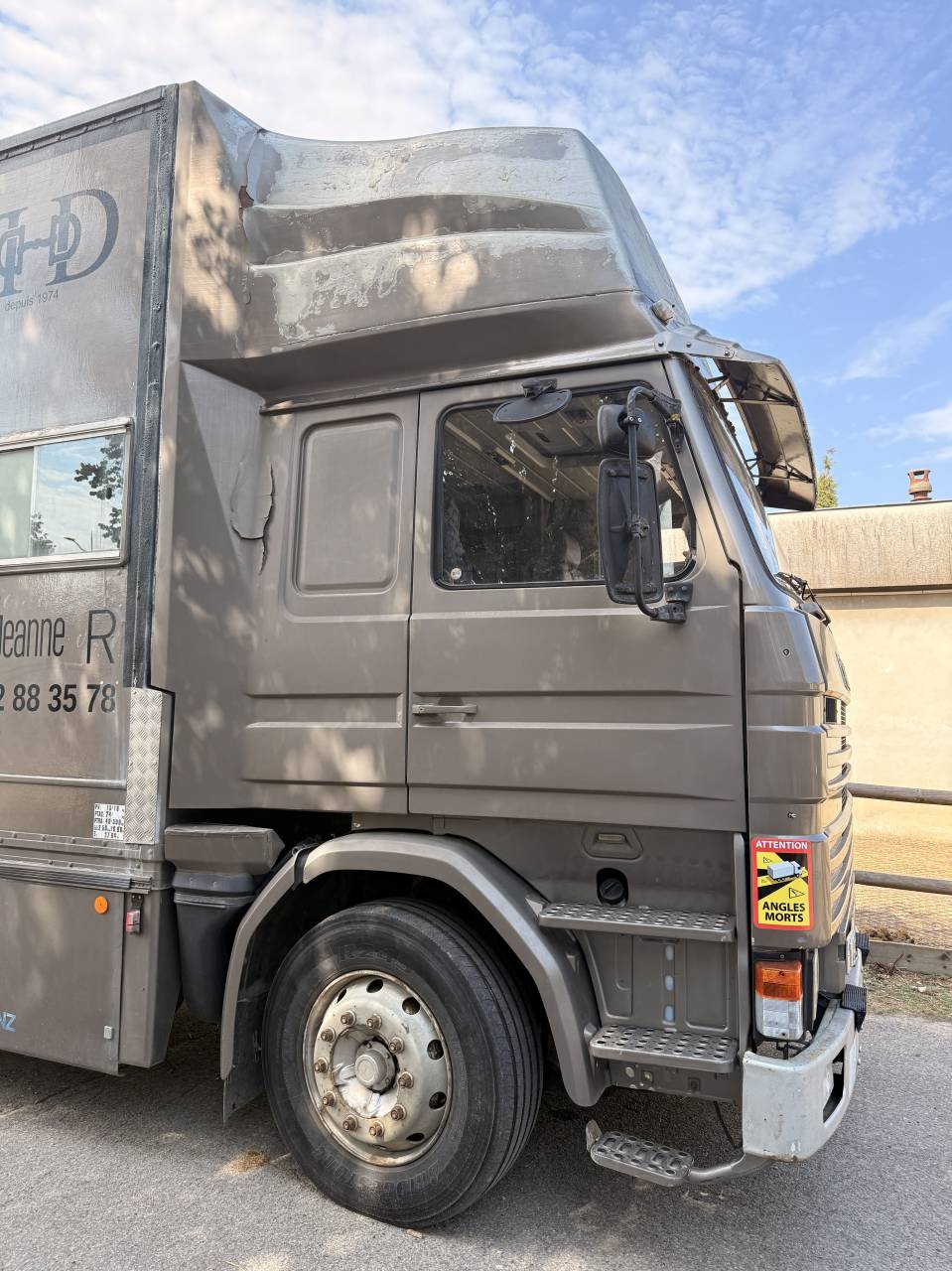 SCANIA 280 CHEVAUX 6 PLACES 1991